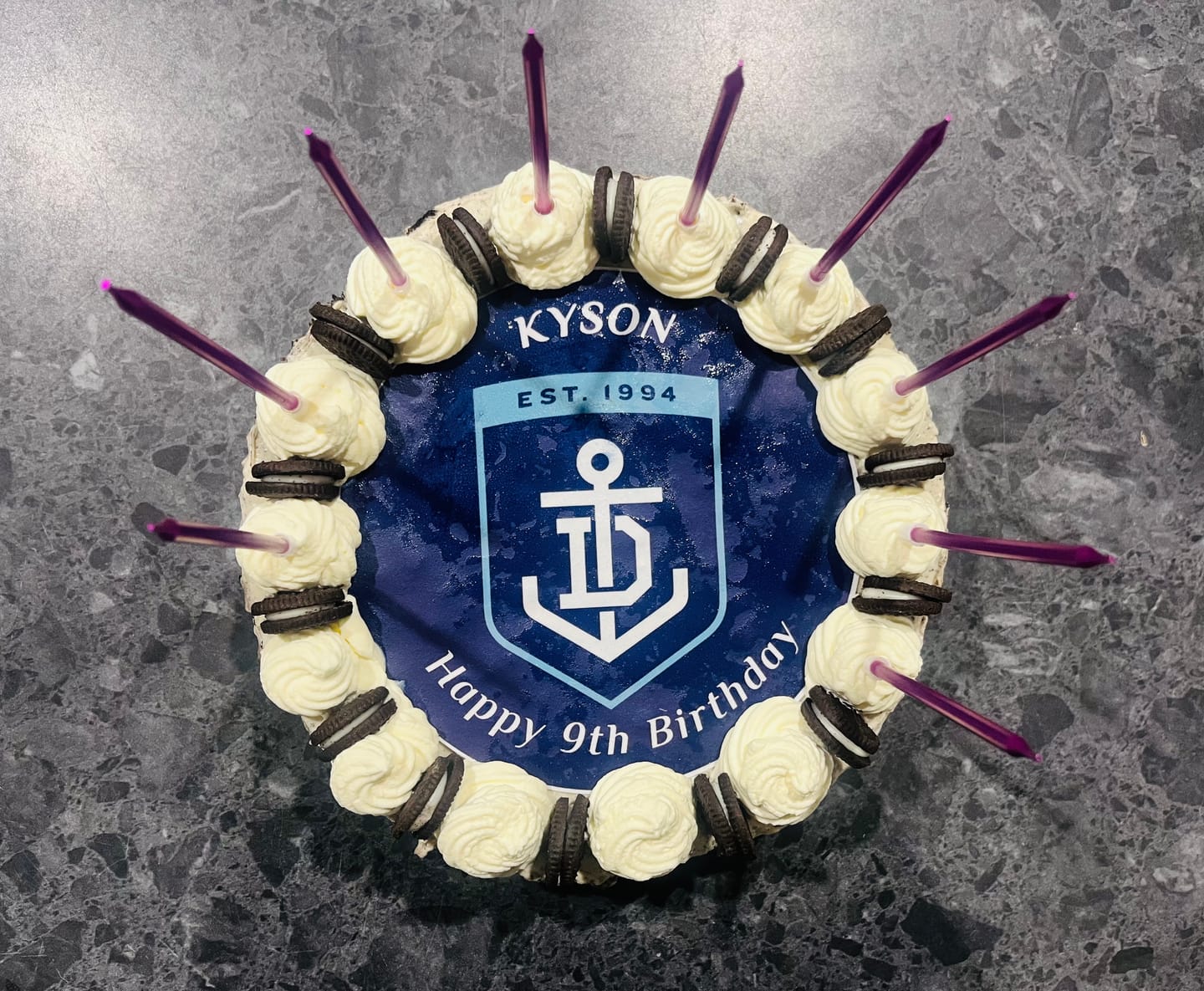 Customer photo review of 15 cm Round Custom Edible Icing Image