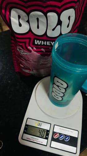 Customer photo review of BOLD WHEY MOUSSE DE MORANGO (900g)