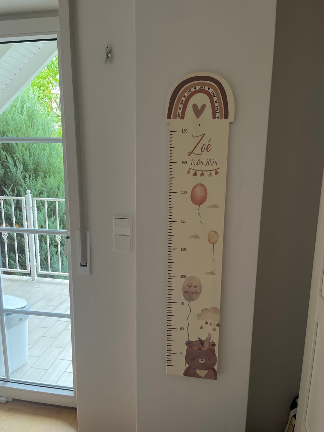 Customer photo review of Messlatte Kinder Holz - Regenbogen