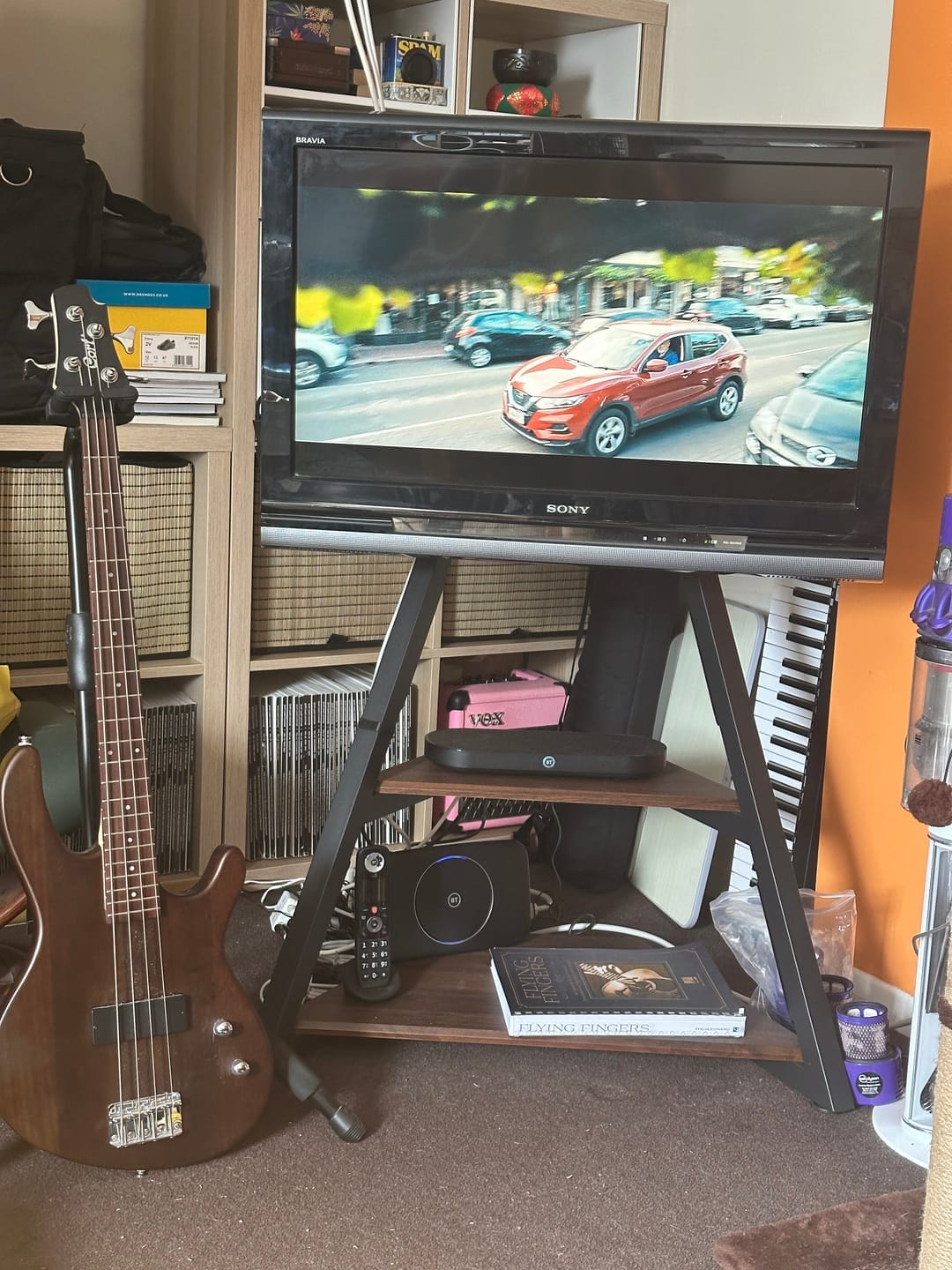 Customer photo review of Eiffel FT65 TV Stand
