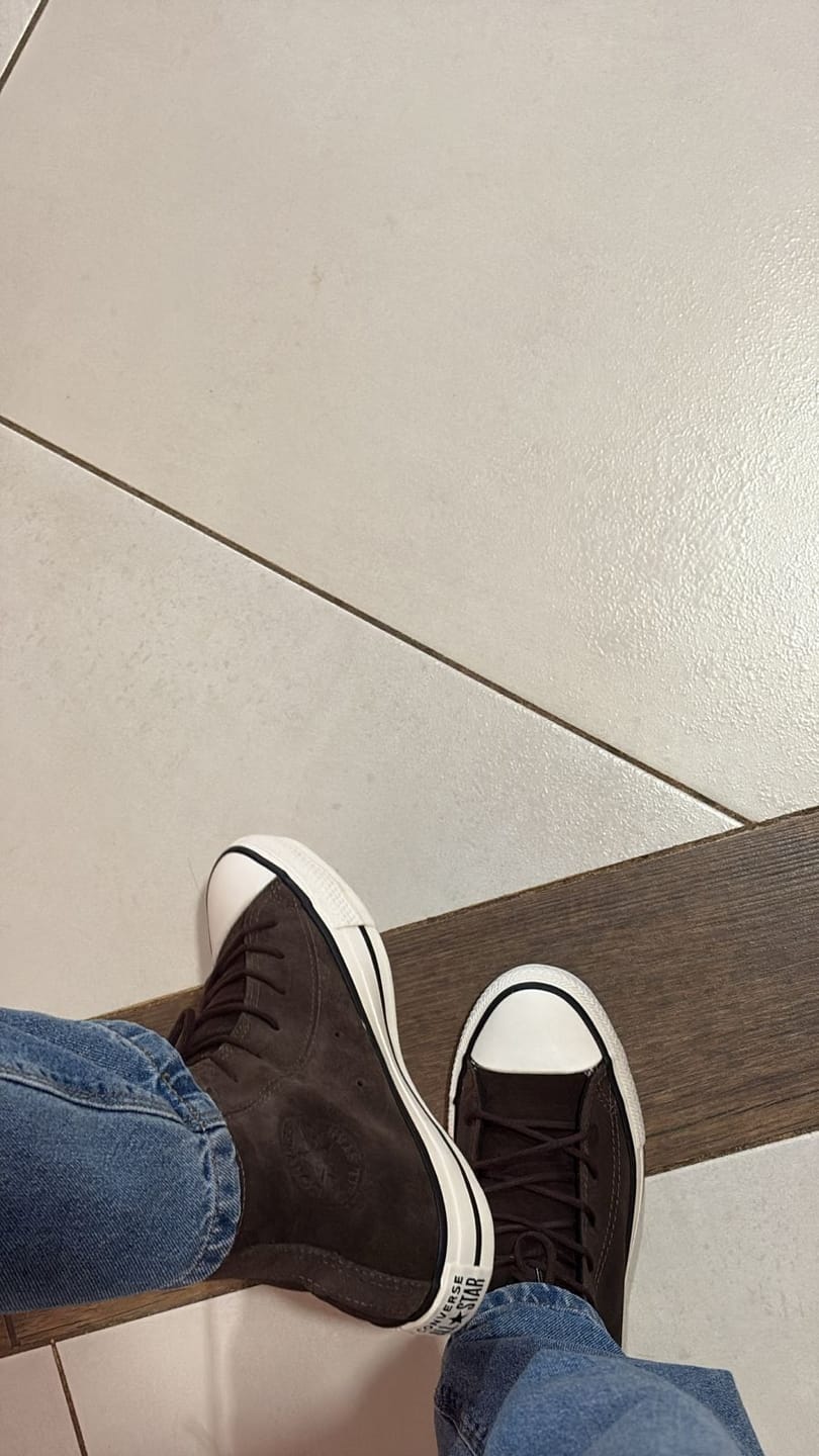 Customer photo review of Zapatillas Converse Chuck Taylor Hi SE Marrón