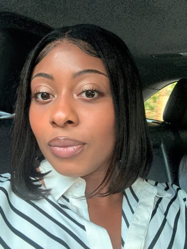 Customer photo review of CurlyMe 7x5 HD Lace Glueless Bob Wigs Wear Go Pre Cut Lace Human Hair Wigs
