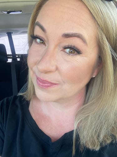 Customer photo review of Velvet Gossamer® Lash Featuring GripTex™