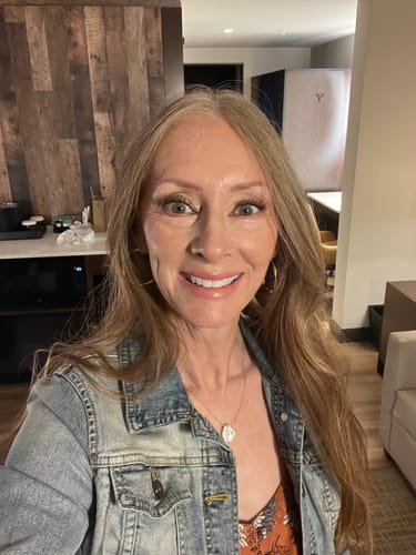 Customer photo review of Fluffy® Lite Gossamer® Lash