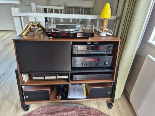 Customer photo review of Eiffel RS10 Record Player Stand