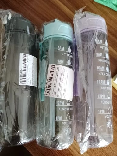 Customer photo review of Plastic Sports Bottle 800ml With Time Scale Leak-Proof — Teal | KIMLUD