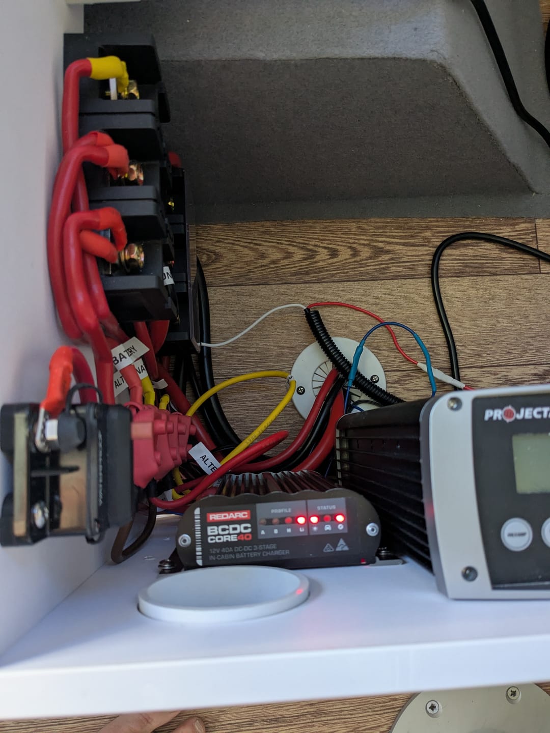 Customer photo review of REDARC - BCDC Core DC-DC Battery Charger (Select: 25A or 40A) - BCDCN1225 / BCDCN1240