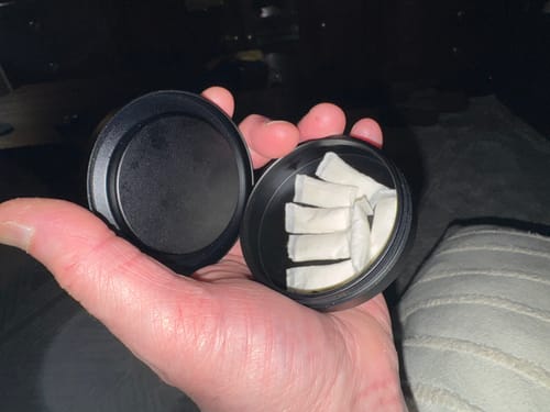 Customer photo review of Chilled Mint Nicotine Pouches