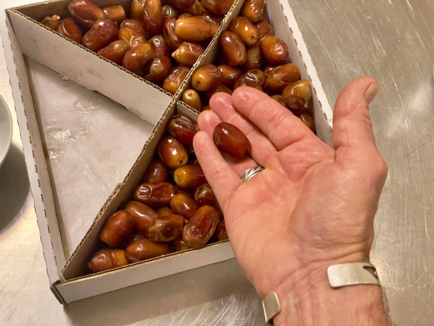 Customer photo review of Organic Zahidi Dates Box