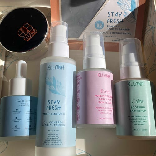 Customer photo review of Stay Fresh Moisturizer Controls Oil and Brightens