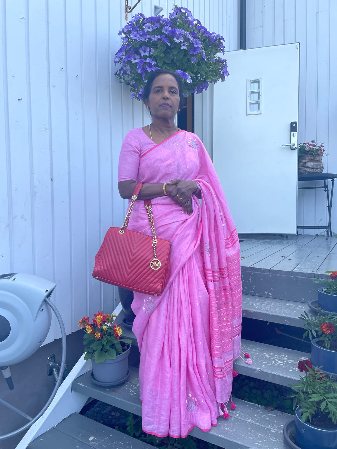 Customer photo review of Naisha