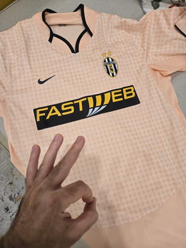 Customer photo review of Juventus FC 03/04 Season Away Light Peach Retro Jersey Trikot Soccer Shirt