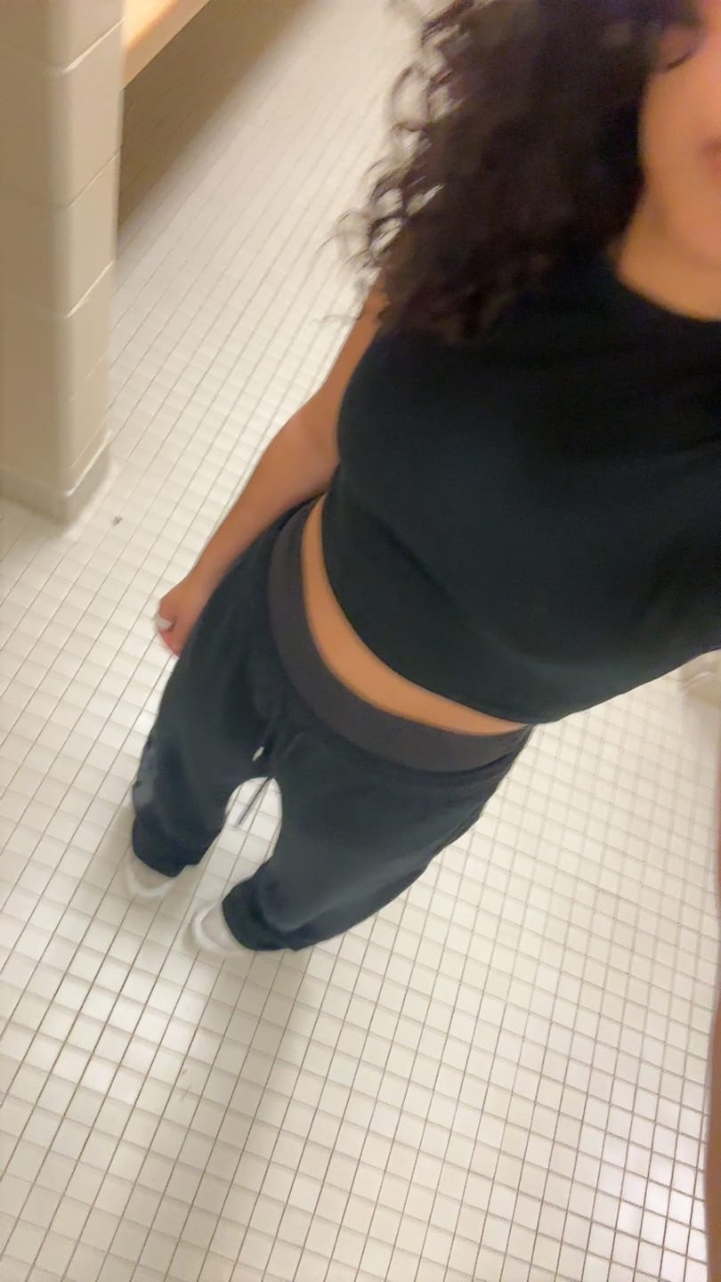 Customer photo review of W281 Flashback Joggers