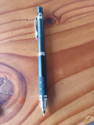 Customer photo review of Uni Kuru Toga - Portaminas Roulette 0,5 mm