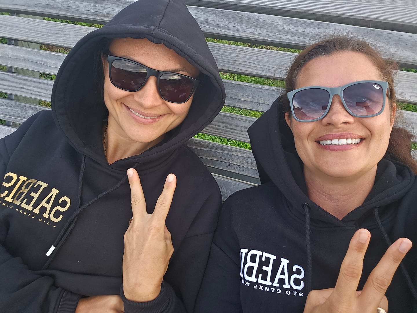 Customer photo review of Lifestyle Damen Oversized Hoodie schwarz mit Stickerei by SAEBIS®