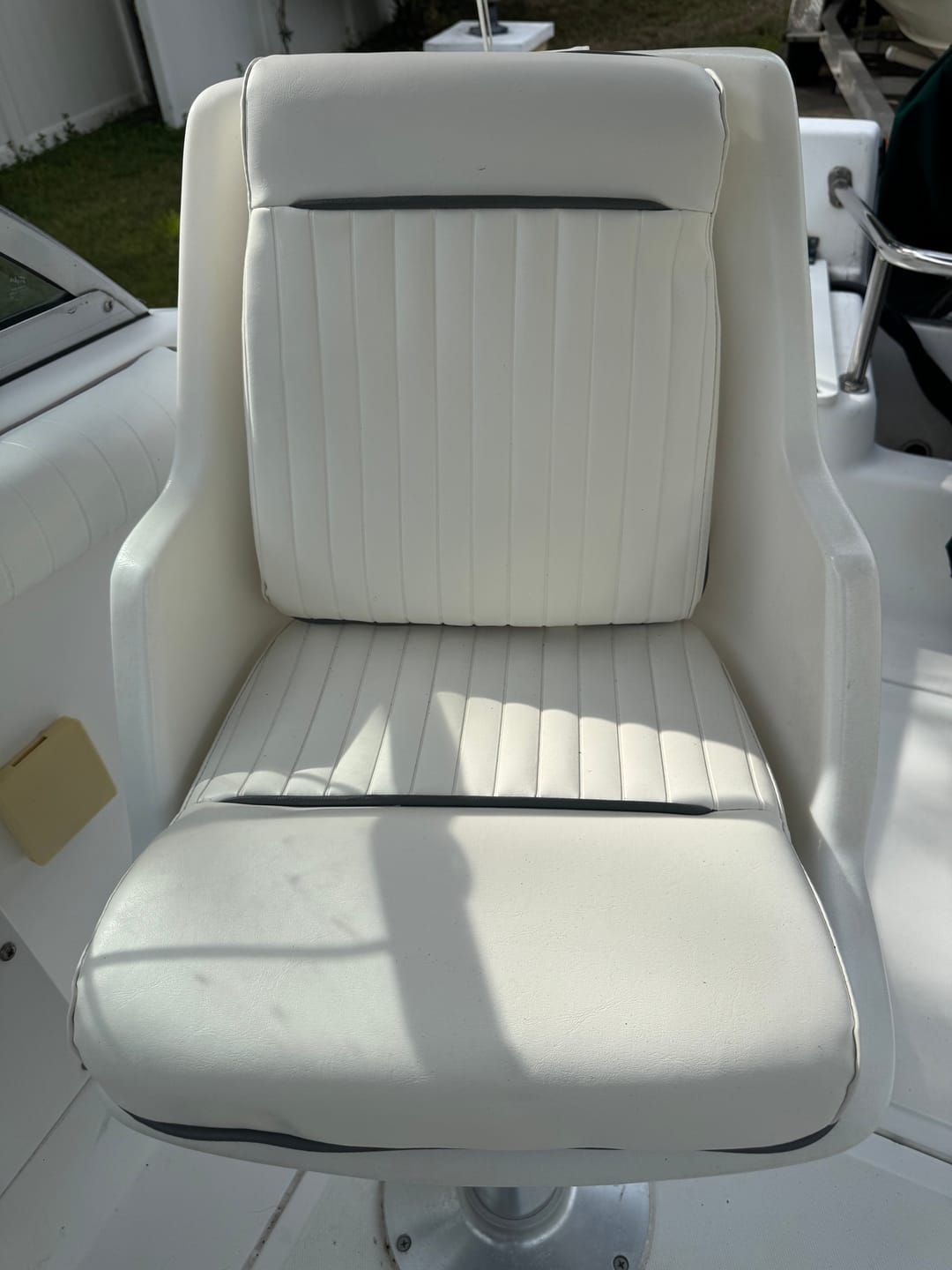 Customer photo review of Boston Whaler 160-180 Ventura & 17'-18' Dauntless Driver And Passenger Pedestal Cushions (Bright White)