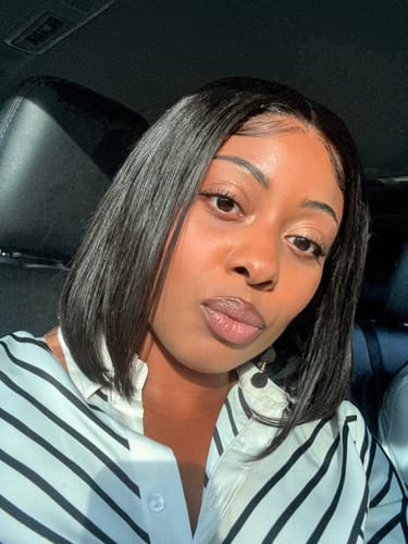 Customer photo review of CurlyMe 7x5 HD Lace Glueless Bob Wigs Wear Go Pre Cut Lace Human Hair Wigs