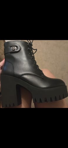 Customer photo review of Women's Small Size Thick Sole Lace Up Martin Boots AS299