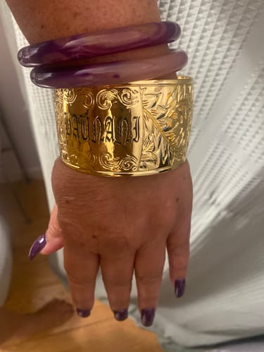 Customer photo review of 50mm ʻEkolupualani Heirloom Personalized Bangle