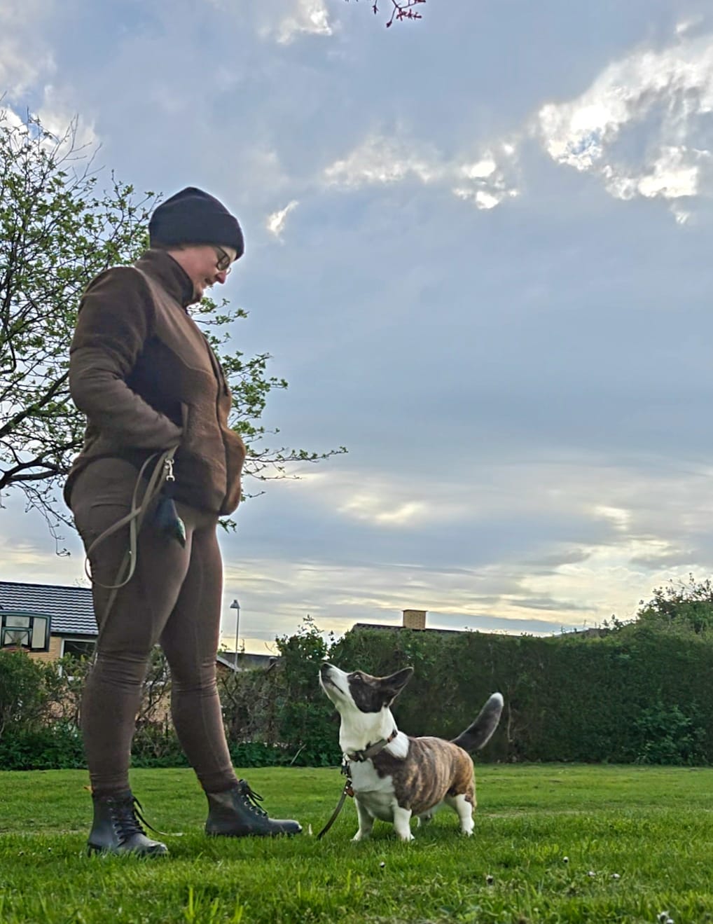 Customer photo review of FeelFree Dog Walker Tights | Bison | Coco