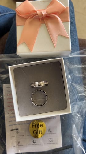 Customer photo review of Metfine Anxiety Rings for Women Titanium Steel Spinner Fidget Band Rings Cubic Zirconia Relieving Anxiety Wedding Promise Rings Comfort Fit Size 5 to 12 ring Fit Size 5 to 12