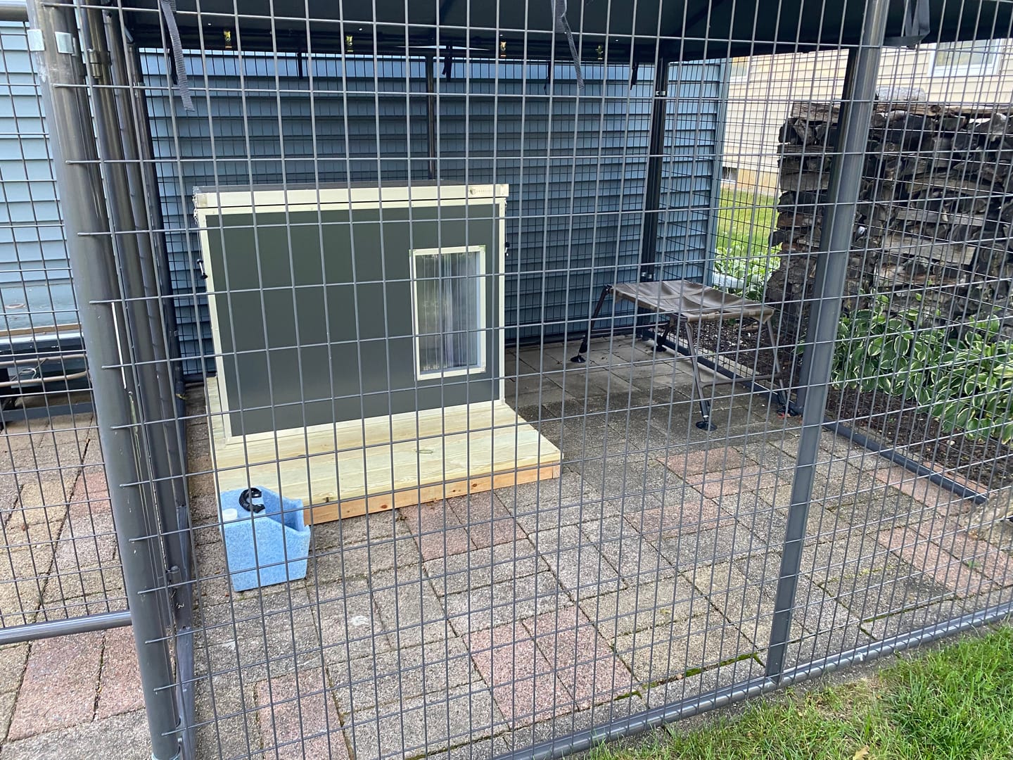 Customer photo review of CozyCube Coldroom Panel Insulated Dog House