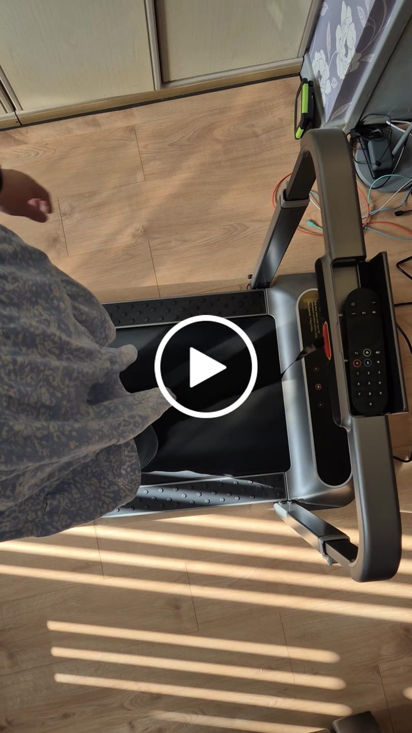 Customer video review of WalkingPad R2