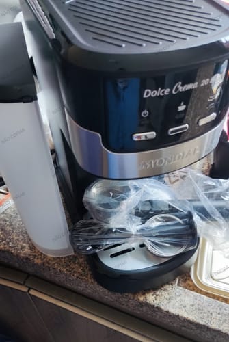 Customer photo review of Cafeteira Elétrica Mondial C-20-ec Espresso 20 Bar 1200w