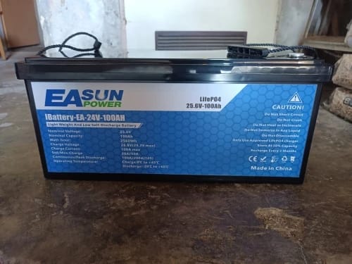 Customer photo review of 【0% IVA】Batteria EASUN 24V 100Ah LiFePO4 Litio Ferro Fosfato 25,6V Grado A Parallela