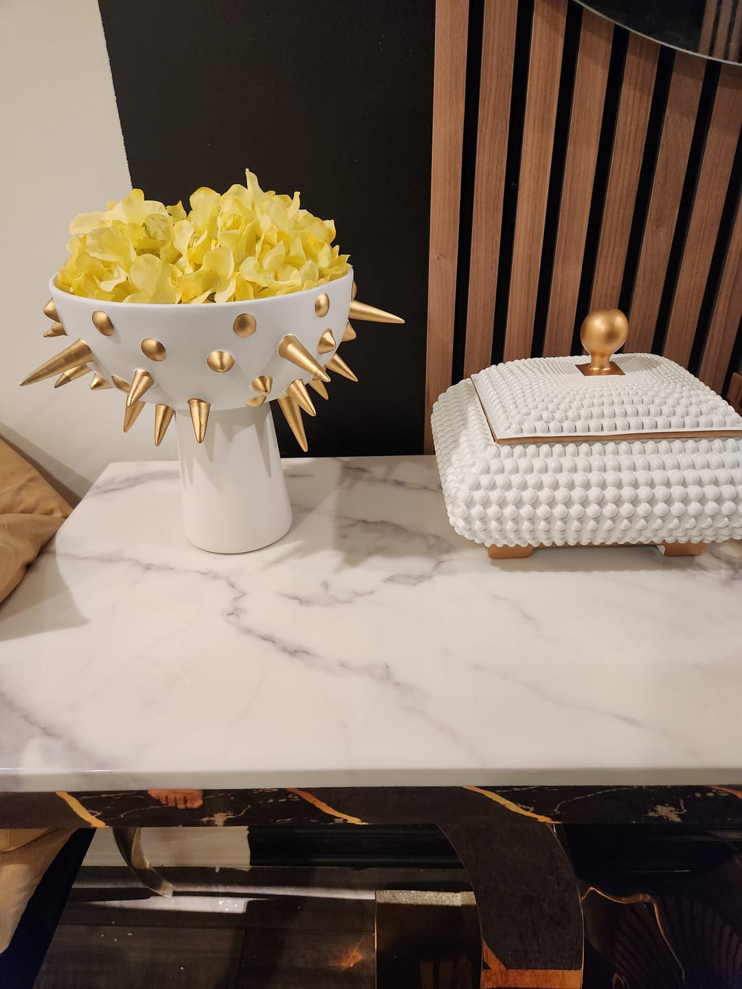 Customer photo review of Ceramic Footed Bowl Decorative Fruit Holder
