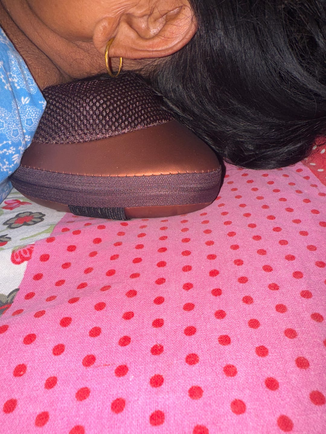 Customer photo review of NEVENUE® - Relaxation Massage Pillow™