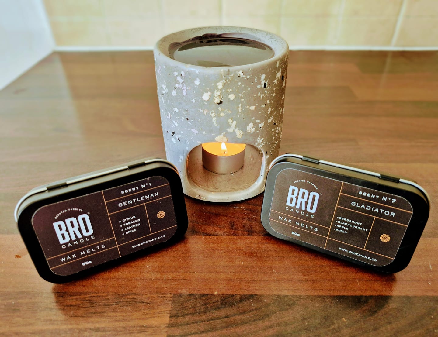 Customer photo review of The Gentleman Candle Wax Melts