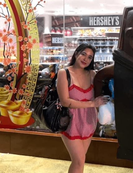 Customer photo review of Anna Crossbody Bag