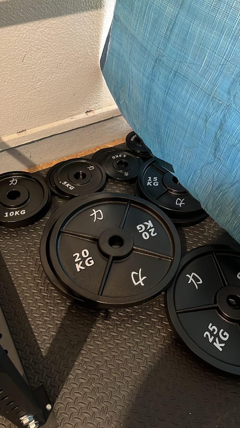 Customer photo review of 157.5KG Set - Riot Cast Iron Plates