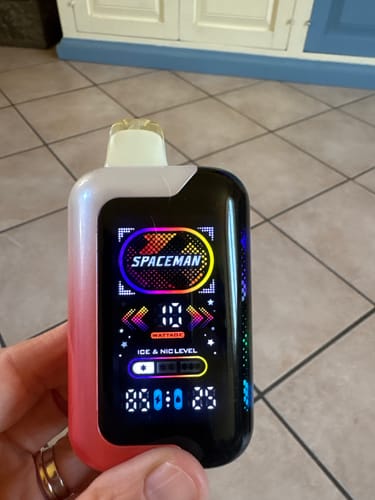 Customer photo review of SMOK Spaceman - SP40000 - 40000 Bouffées - 2% de nicotine - Puff Jetable / Vape Disposable