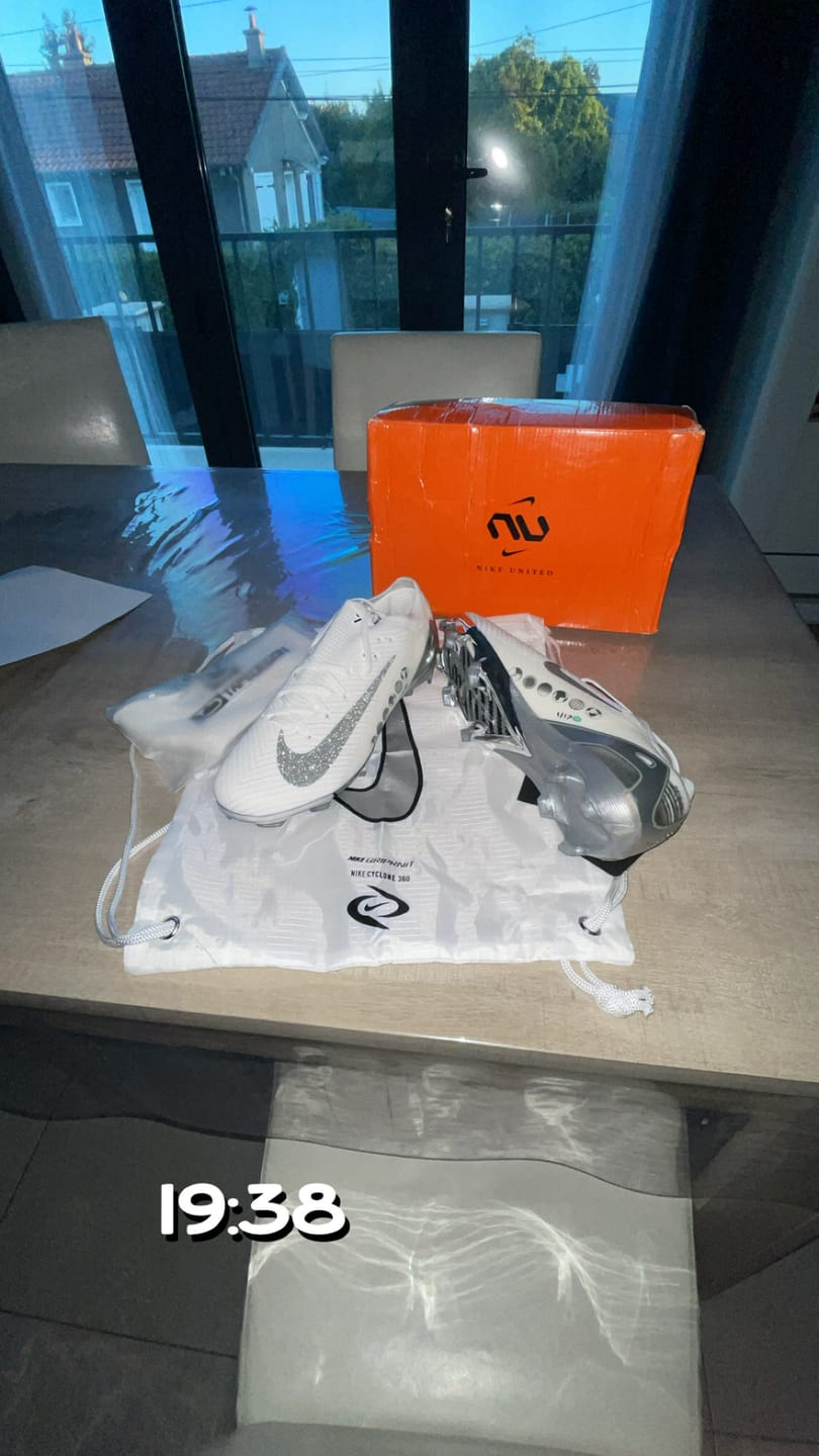 Customer photo review of Vapor 10 Vinicius Trophie The Best FG - Blanc/Argent