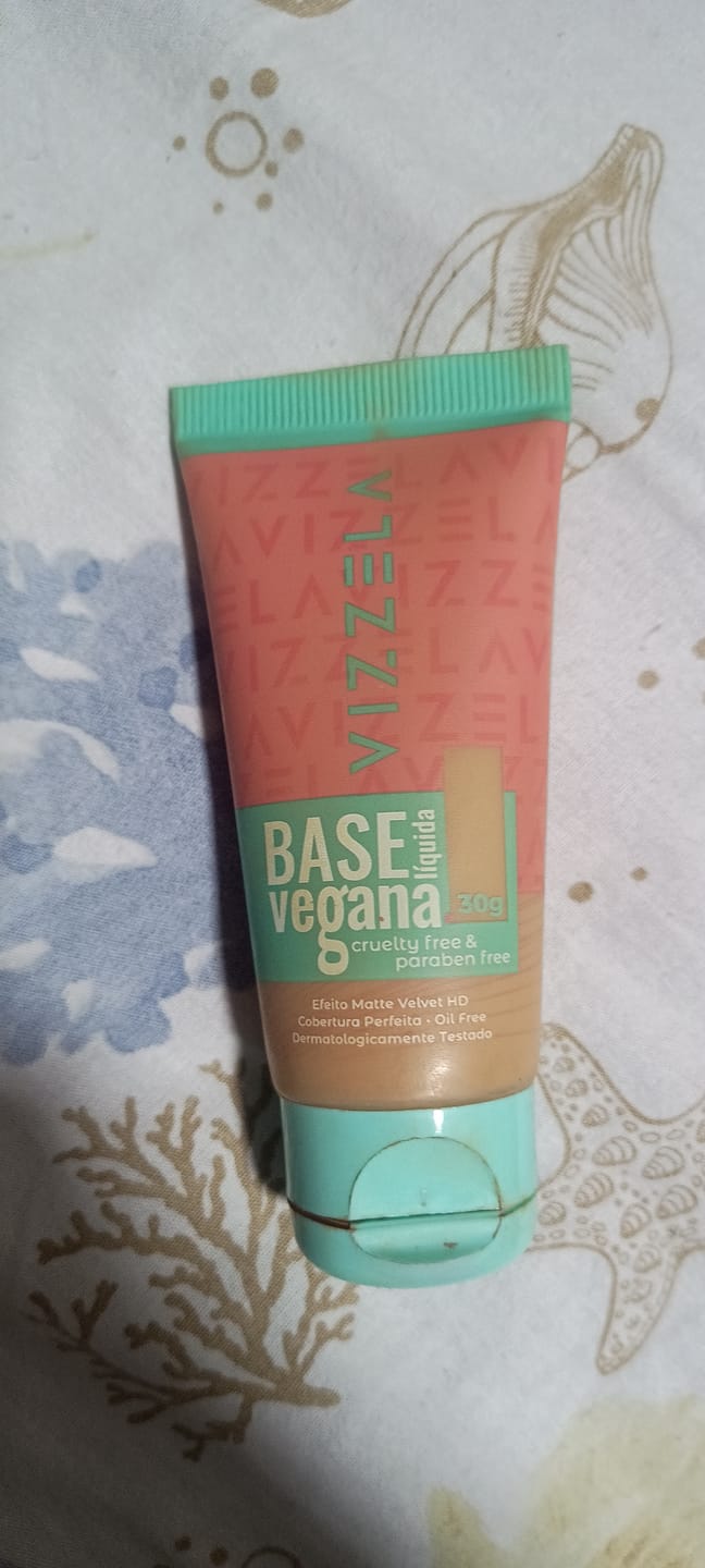 Customer photo review of Base Líquida Matte - Vizzela