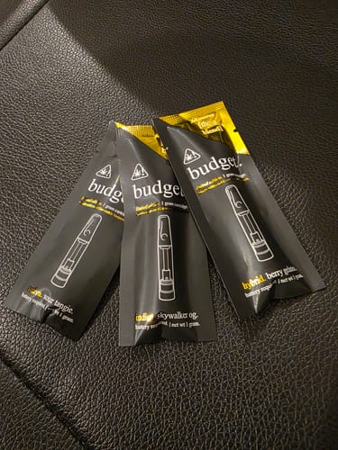 Customer photo review of 3pc Flavor Pack of 1 Gram THCA Blend Full Spectrum Vape Cartridge