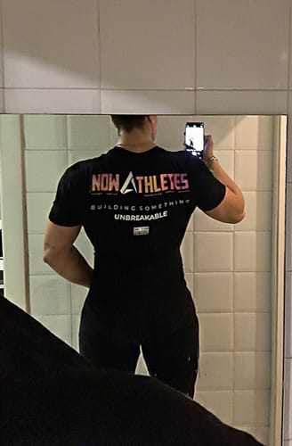 Customer photo review of Camiseta Unbreakable Crew - Black