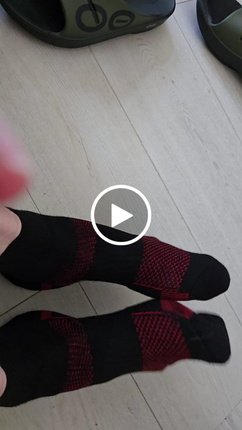 Customer video review of J.B. Field's Hikers Haven Merino/Bamboo Ankle Socks
