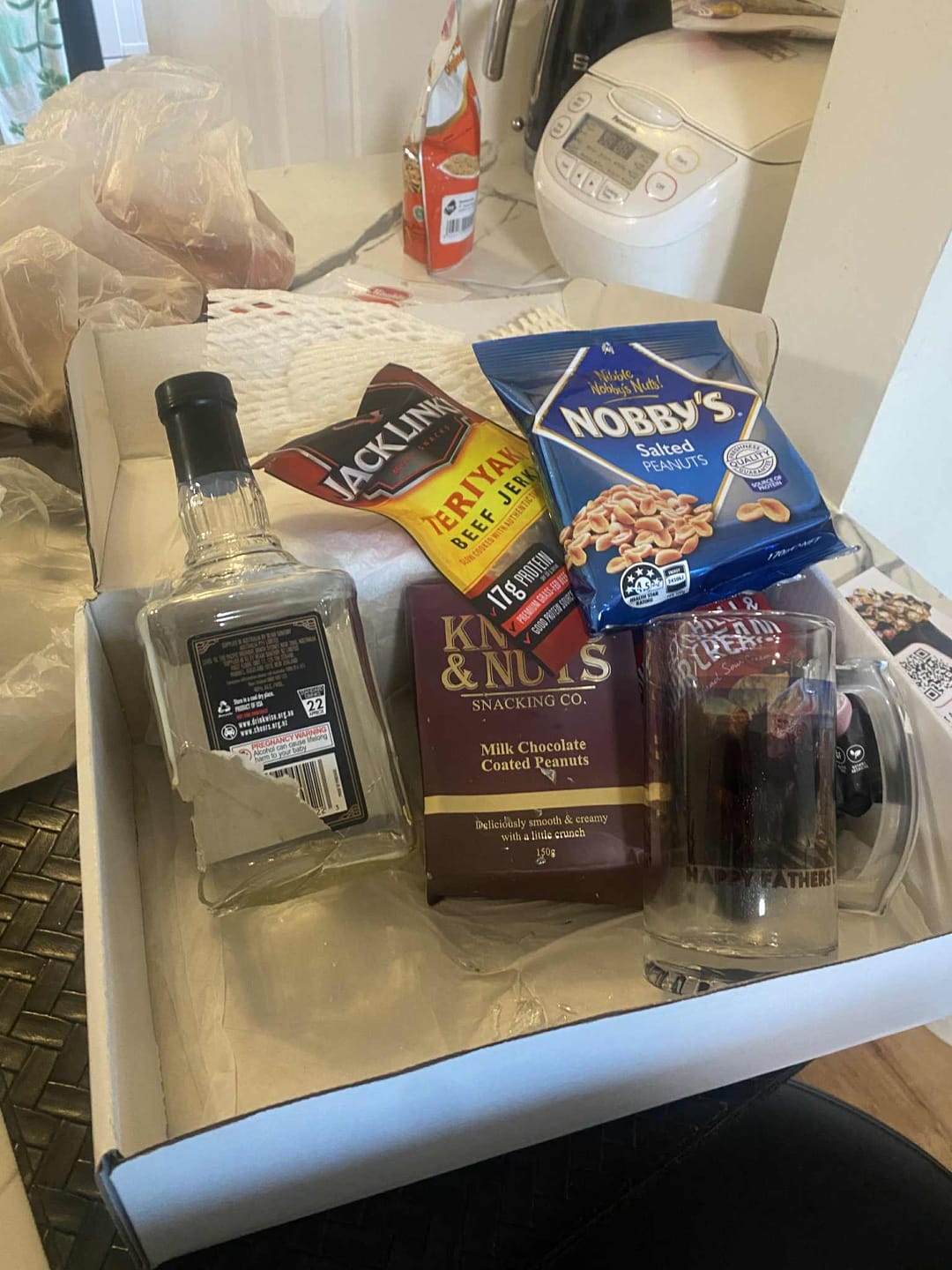 Customer photo review of Bourbon Whisky Gift Hamper for Men