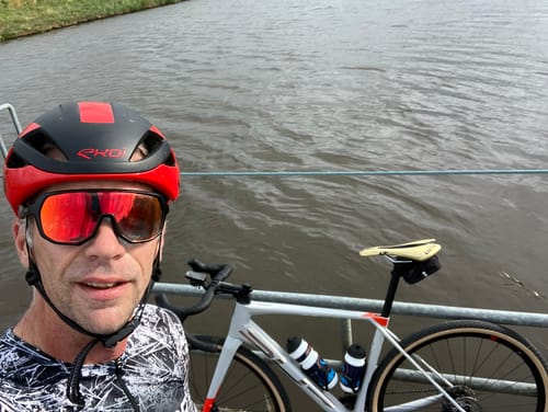 Customer photo review of REVO Kapvoe X63 Photochromic Sunglasses for Men Women