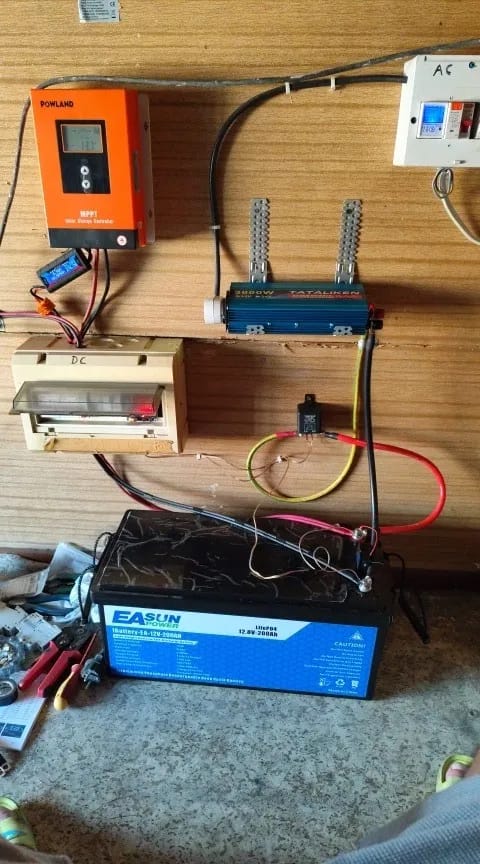 Customer photo review of 【0% IVA】Batteria EASUN 24V 100Ah LiFePO4 Litio Ferro Fosfato 25,6V Grado A Parallela