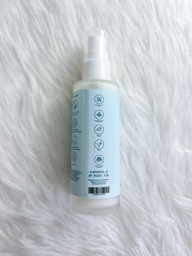 Customer photo review of Stay Fresh Moisturizer Controls Oil and Brightens