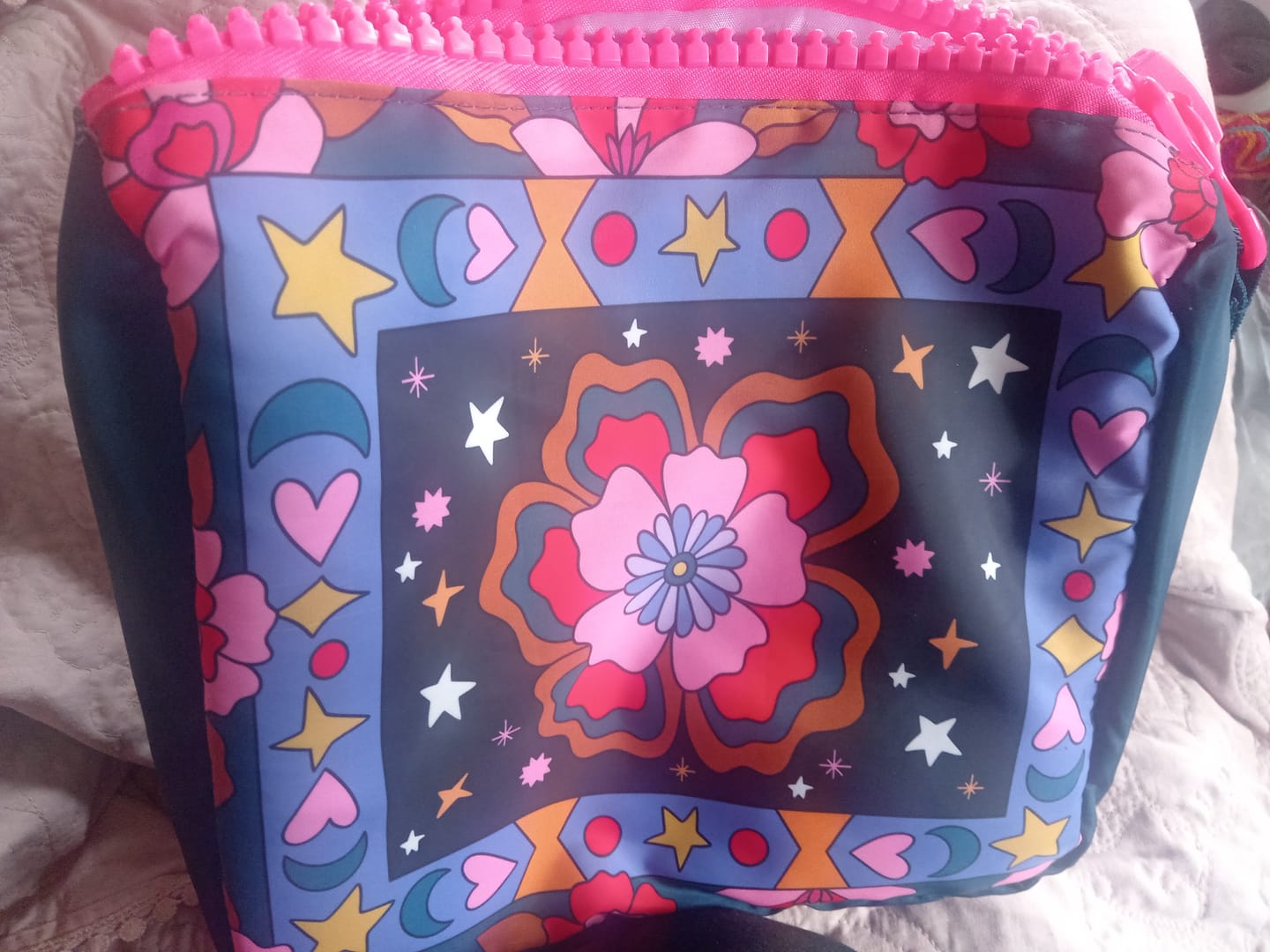 Customer photo review of ESTUCHE FLOWERS