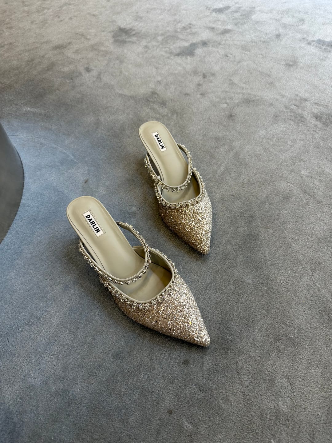 Customer photo review of 2 INCHES SILVER-BEIGE GRADIENT SIGNATURE