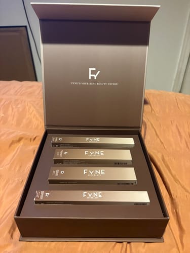 Customer photo review of FYNE ULTIMATE BROW BUNDLE