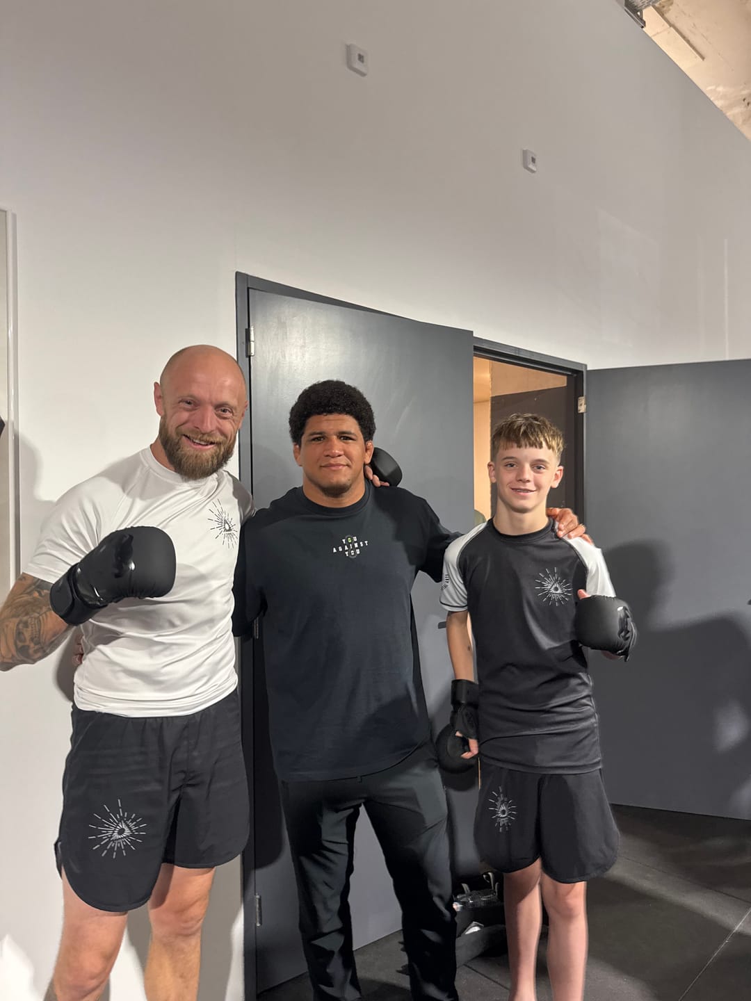 Customer photo review of Venum MMA Handschoenen Challenger Sparring 3.0 - Zwart