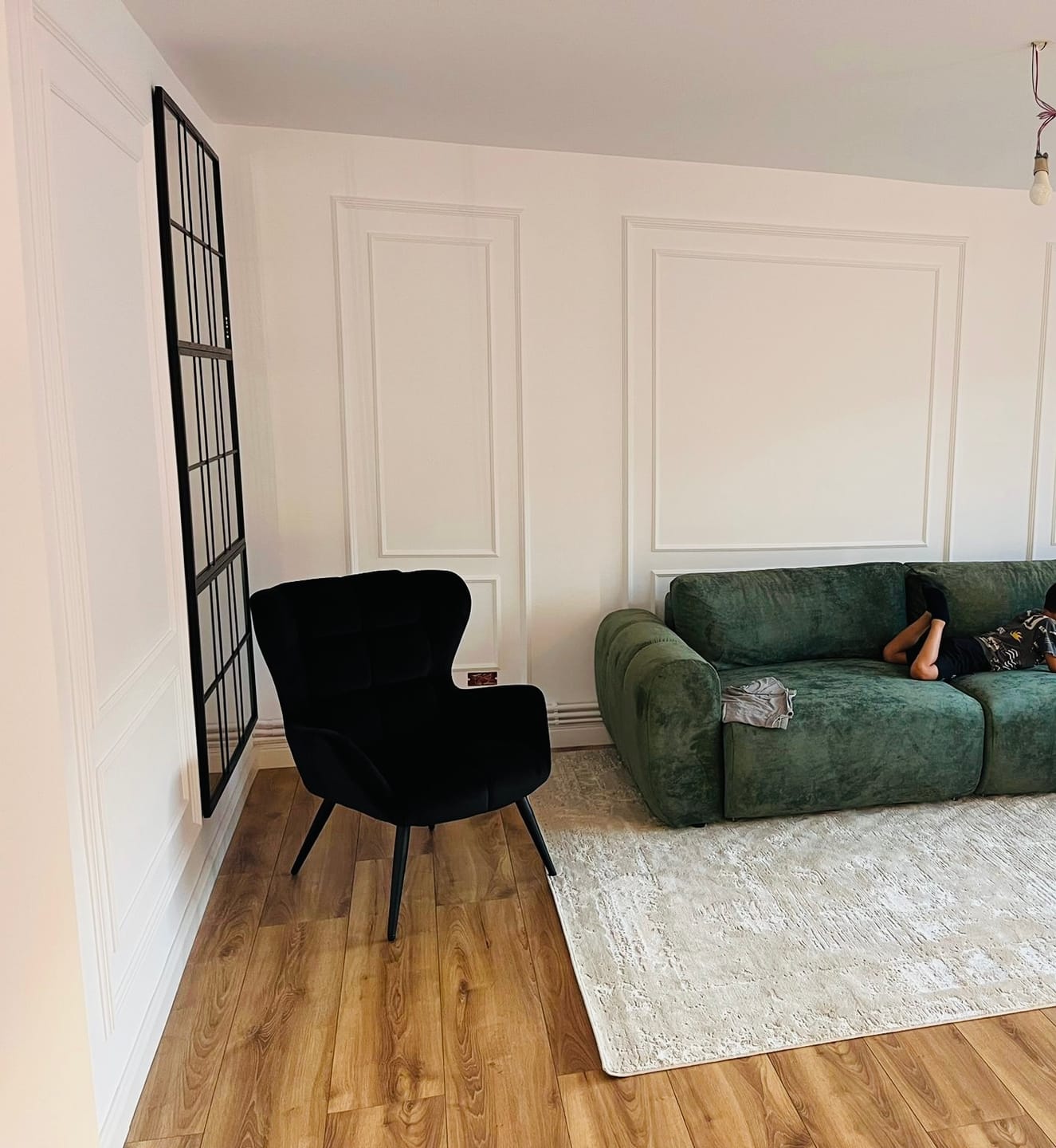 Customer photo review of Fotoliu TYRION, stofa catifelata negru - Bluvel 19, 75x86x91 cm