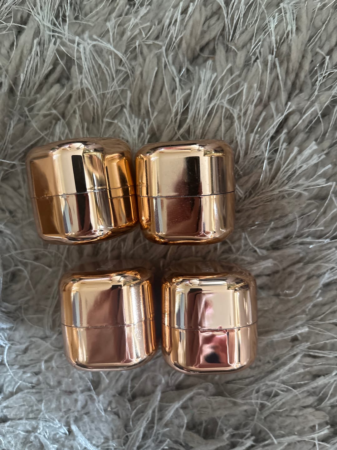 Customer photo review of Hayo'u Gold Lip Balm